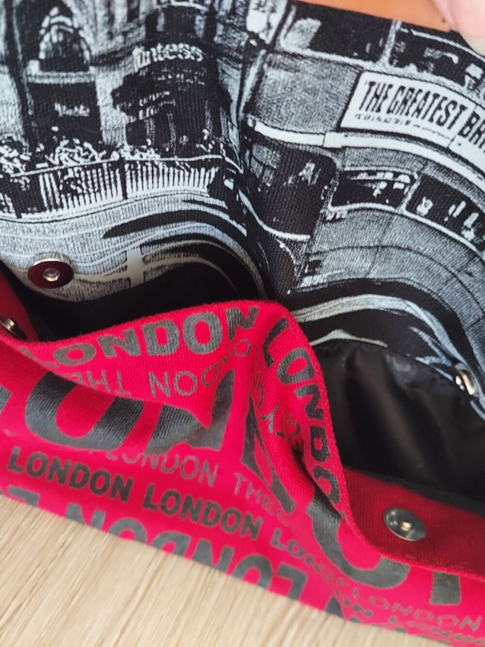 Robin Ruth London Tote Bag - Black & Red canvas with outside pockets - Picture 6 of 15